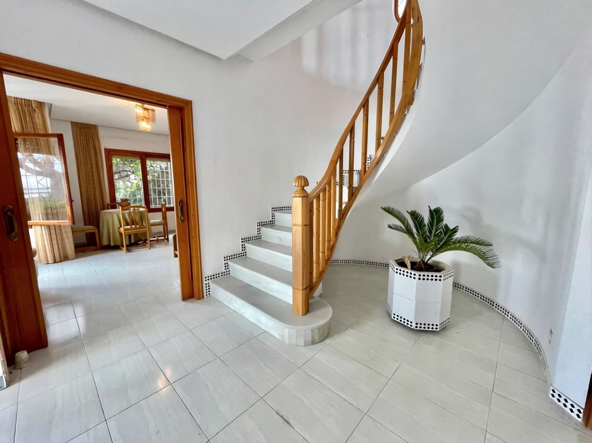 Chalet avec accès direct à la plage à Santa Pola — Séjour