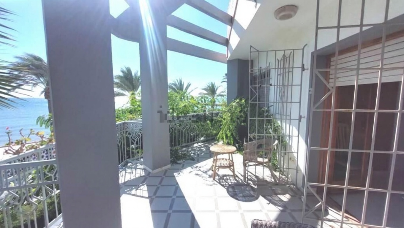 Chalet mit direkter Strandzugang in Santa Pola