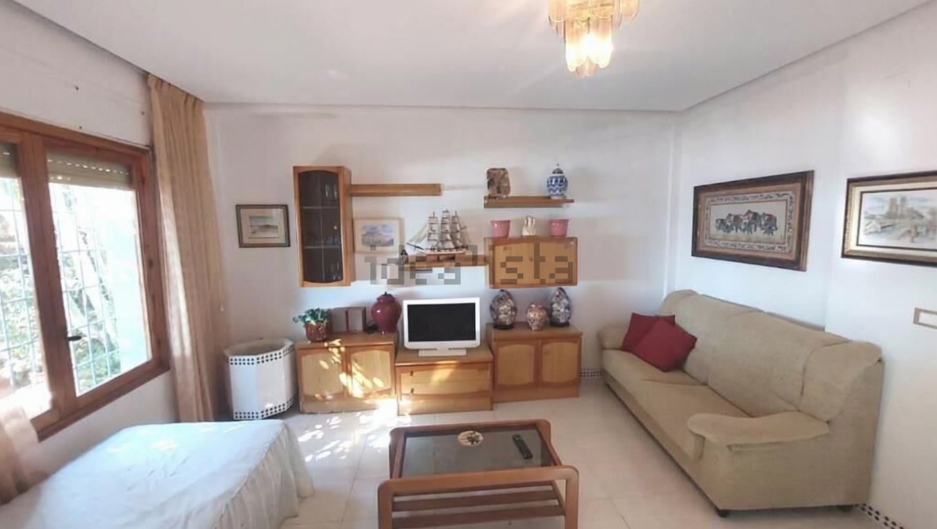 Chalet mit direkter Strandzugang in Santa Pola — Wohnzimmer