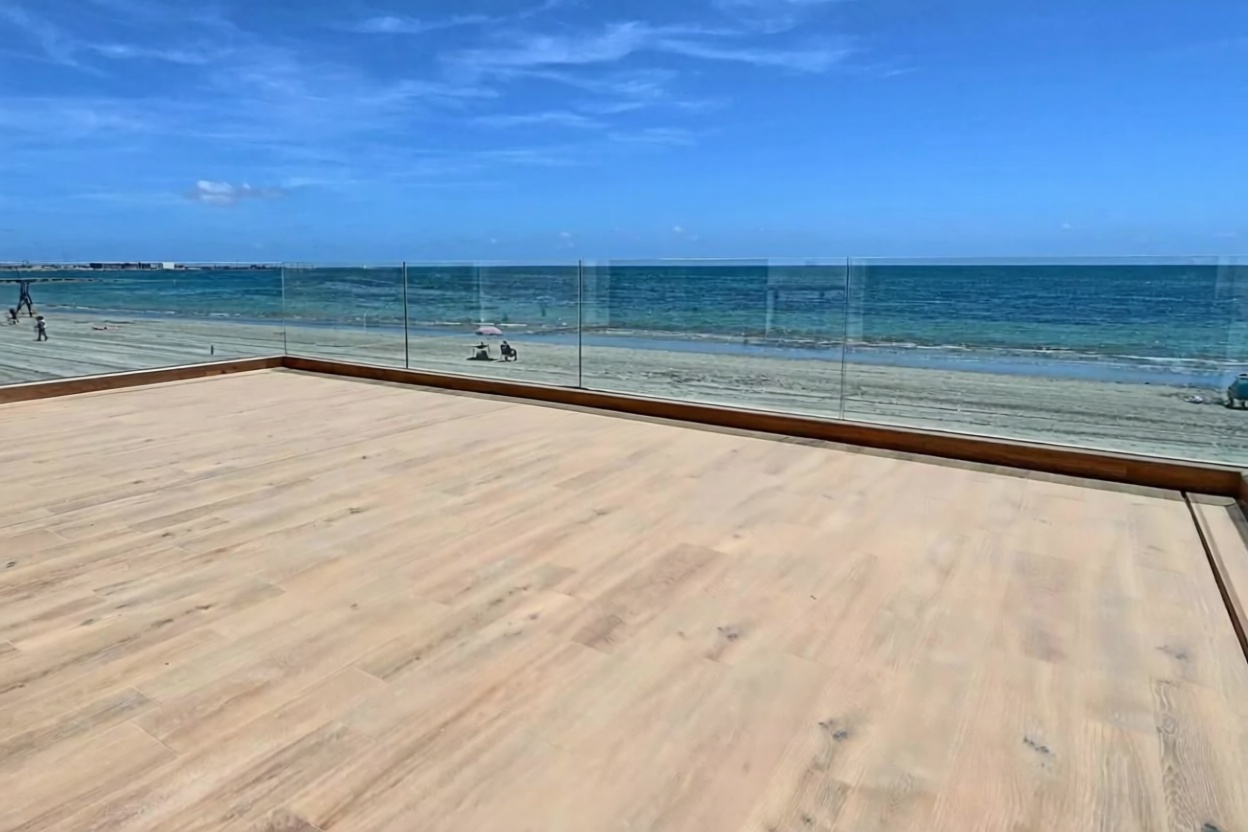 Chalet mit direkter Strandzugang in Santa Pola
