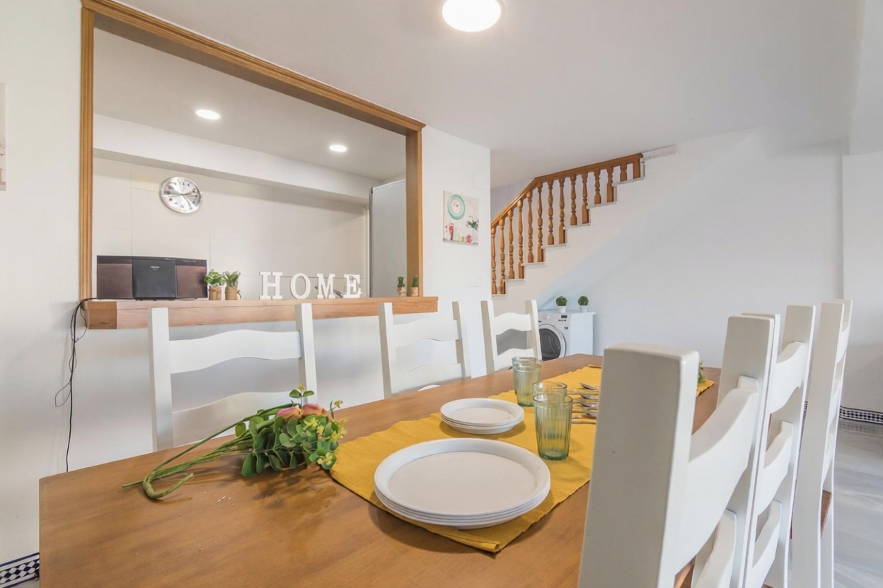 Chalet avec accès direct à la plage à Santa Pola — Chambre