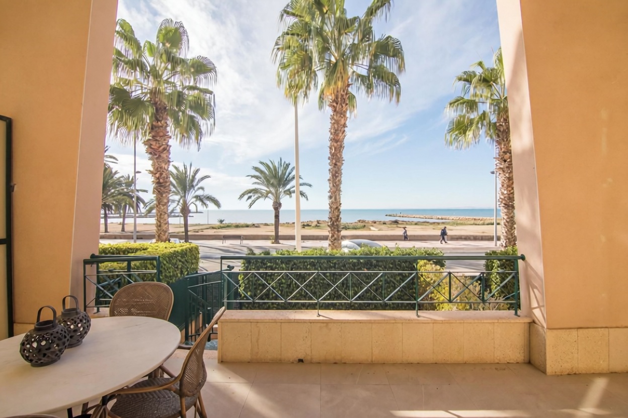 Chalet mit direkter Strandzugang in Santa Pola