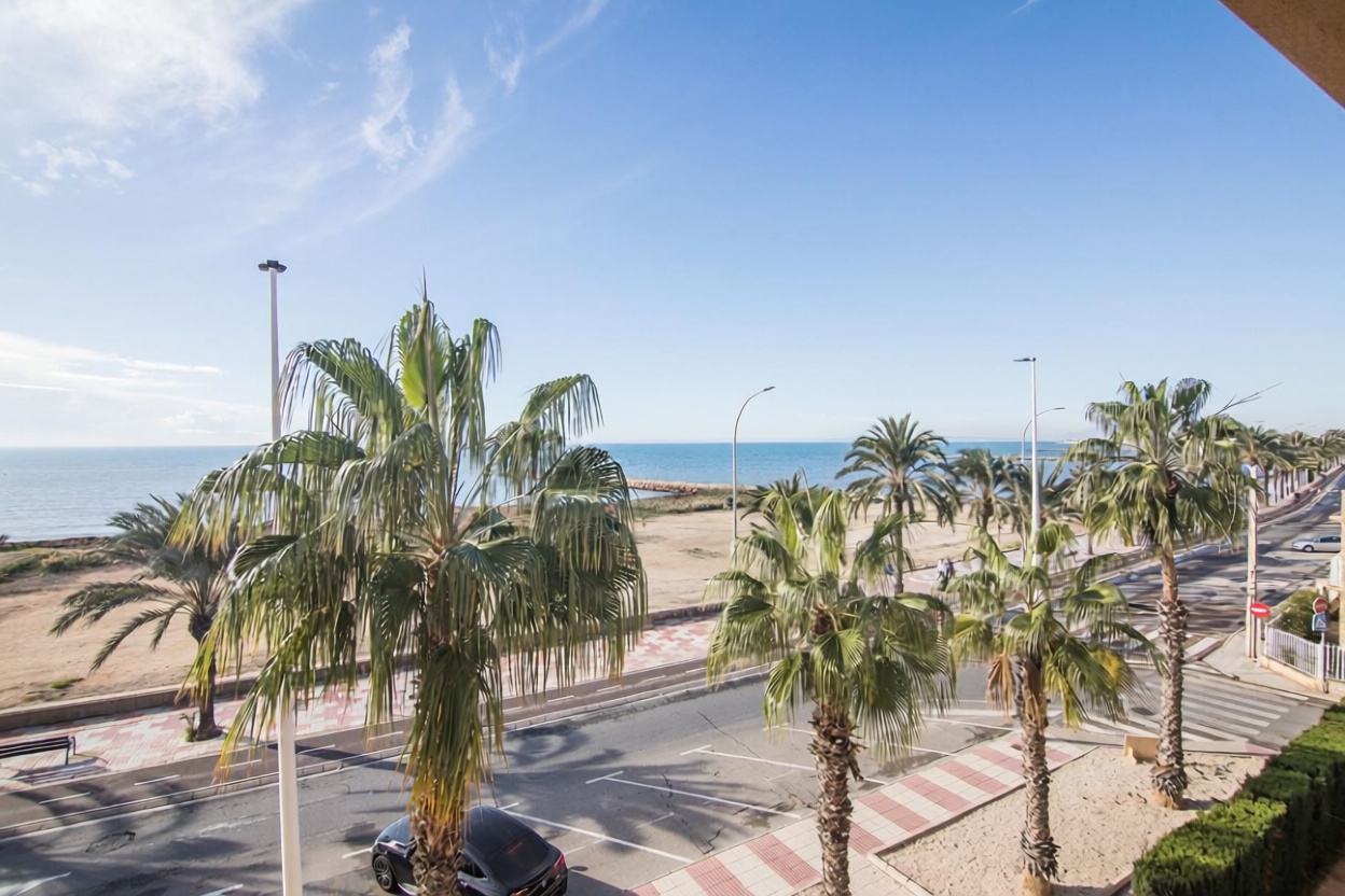 Chalet avec accès direct à la plage à Santa Pola — Vue mer
