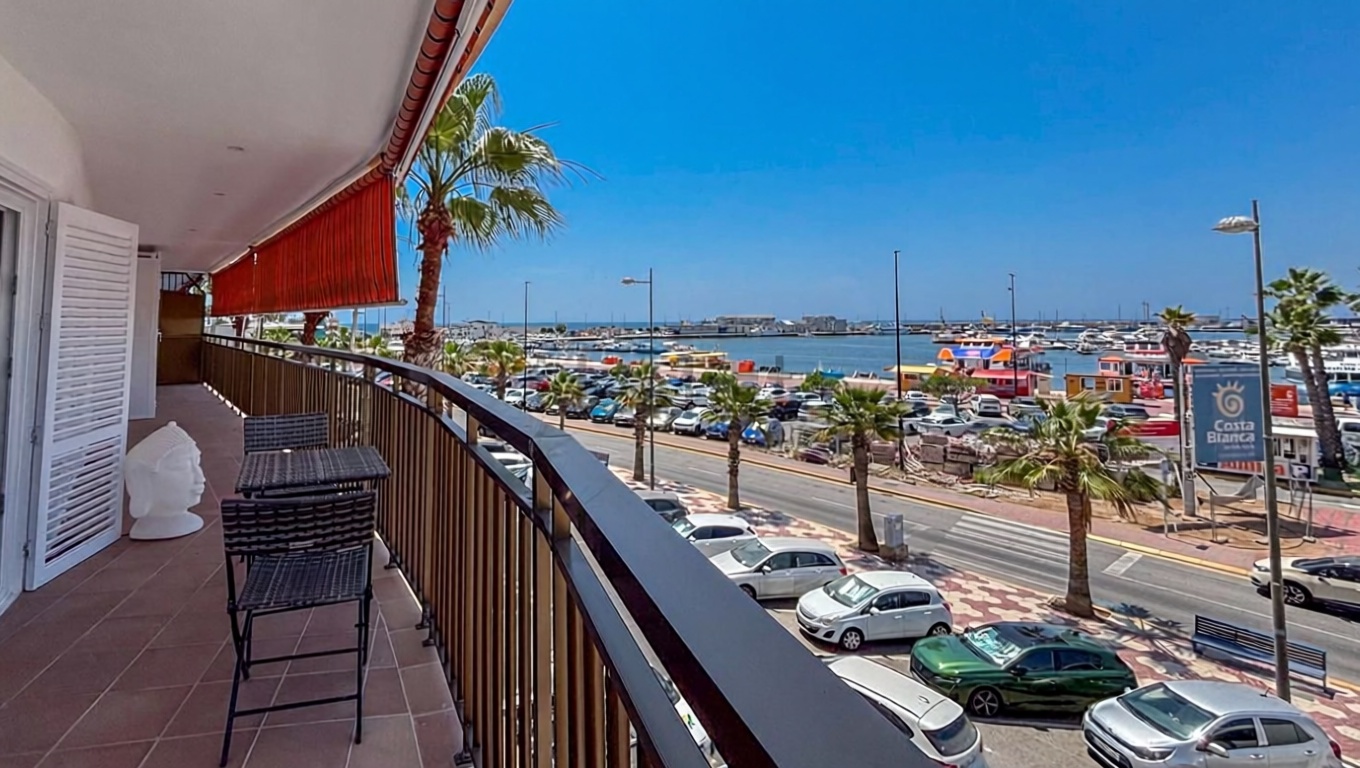 Piso en primera línea de playa en Santa Pola