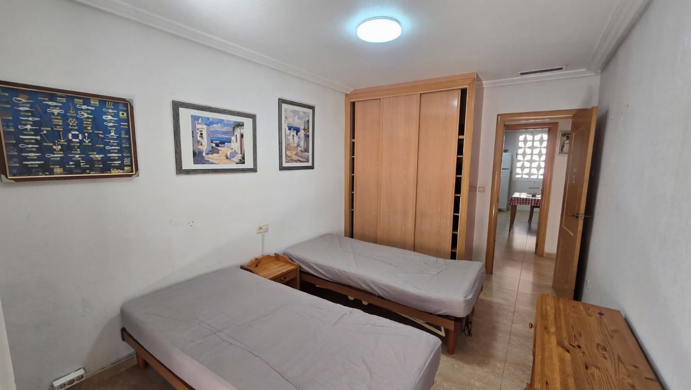 Piso en primera línea de playa en Santa Pola — Cocina