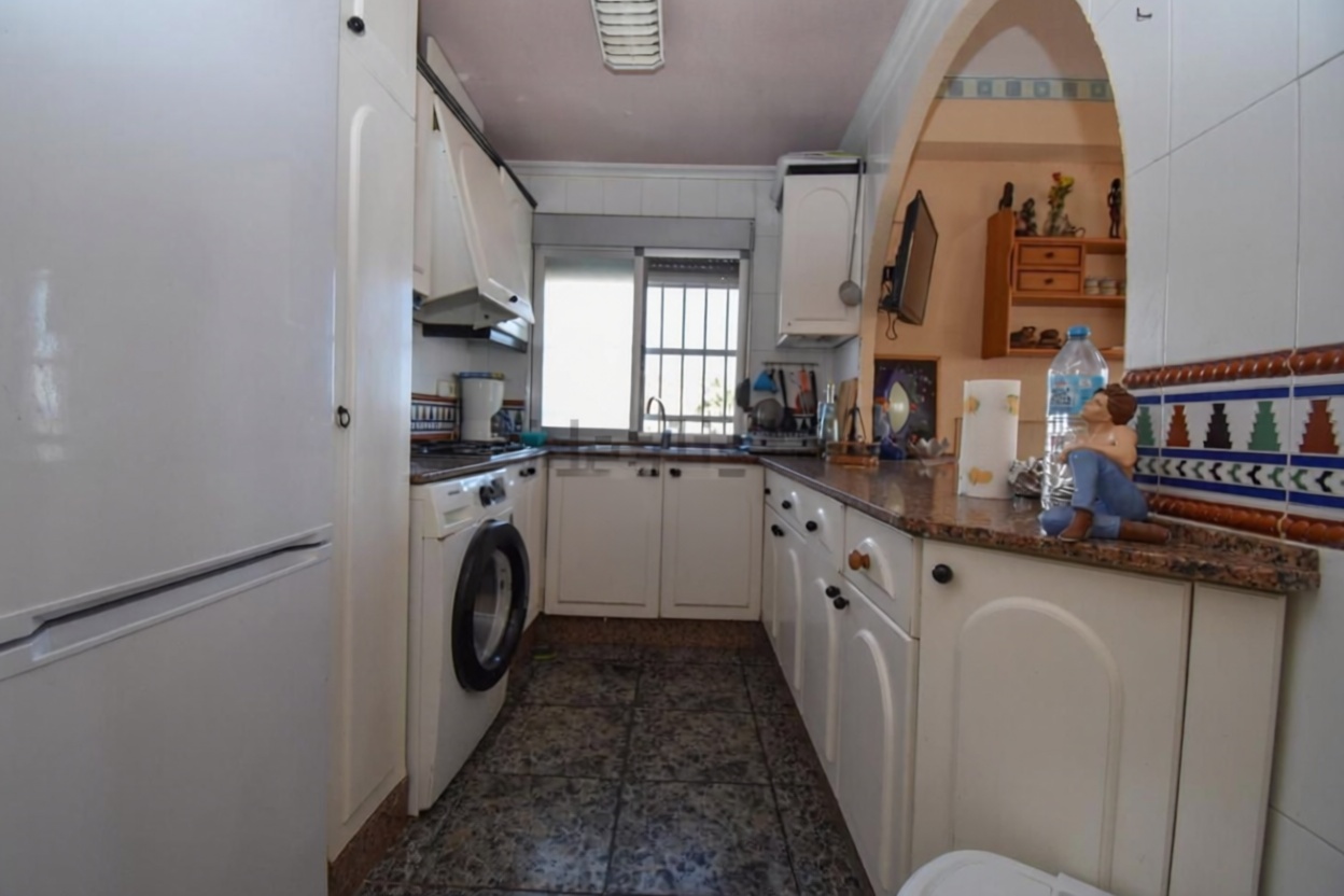 Chalet mit direkter Strandzugang in Santa Pola — Küche