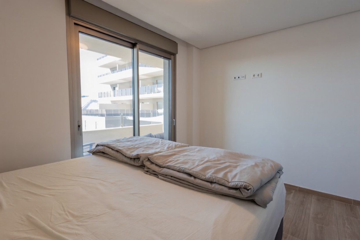 Piso en primera línea de playa en Santa Pola — Baño