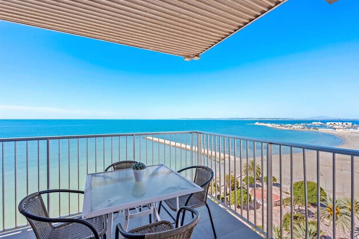 Piso en primera línea de playa en Santa Pola