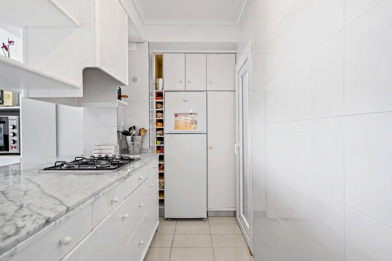 Wohnung in erste Strandlinie in Santa Pola — Küche