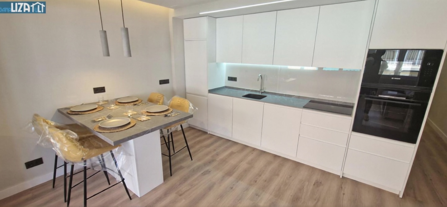 Apartamento em primeira linha de praia em Santa Pola — Cozinha