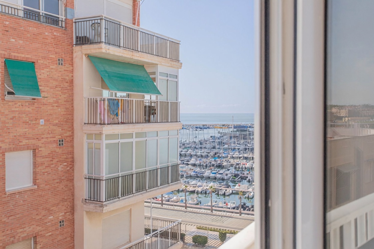 Ático en primera línea de mar en Santa Pola