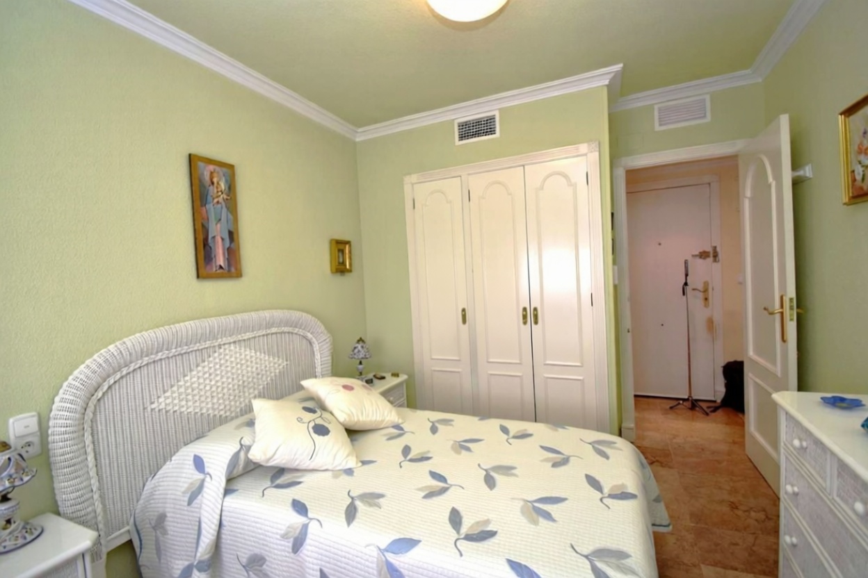 Wohnung in erste Strandlinie in Santa Pola — Schlafzimmer