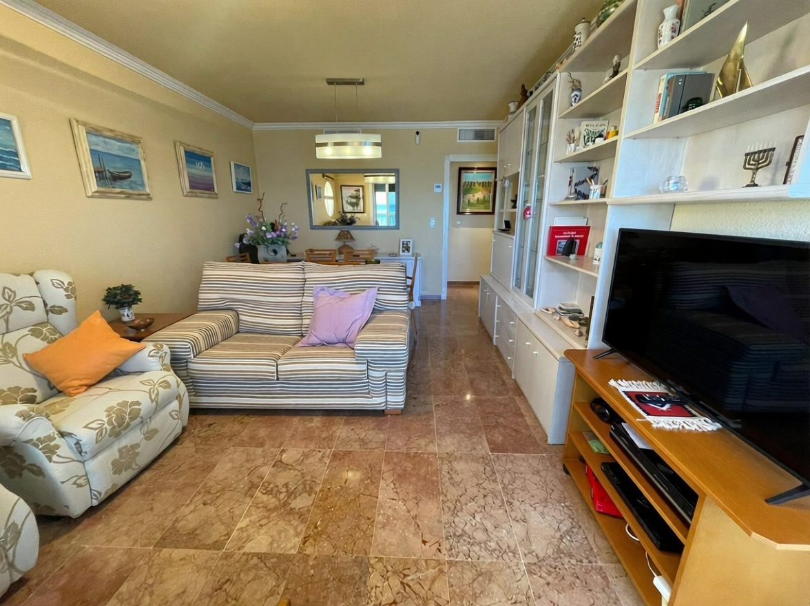 Wohnung in erste Strandlinie in Santa Pola — Wohnzimmer