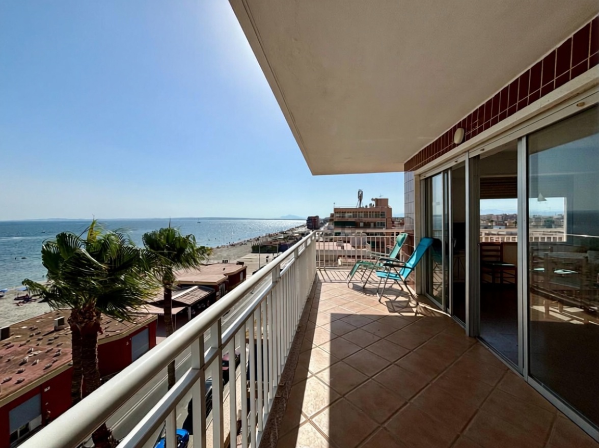 Wohnung in erste Strandlinie in Santa Pola — Meerterrasse