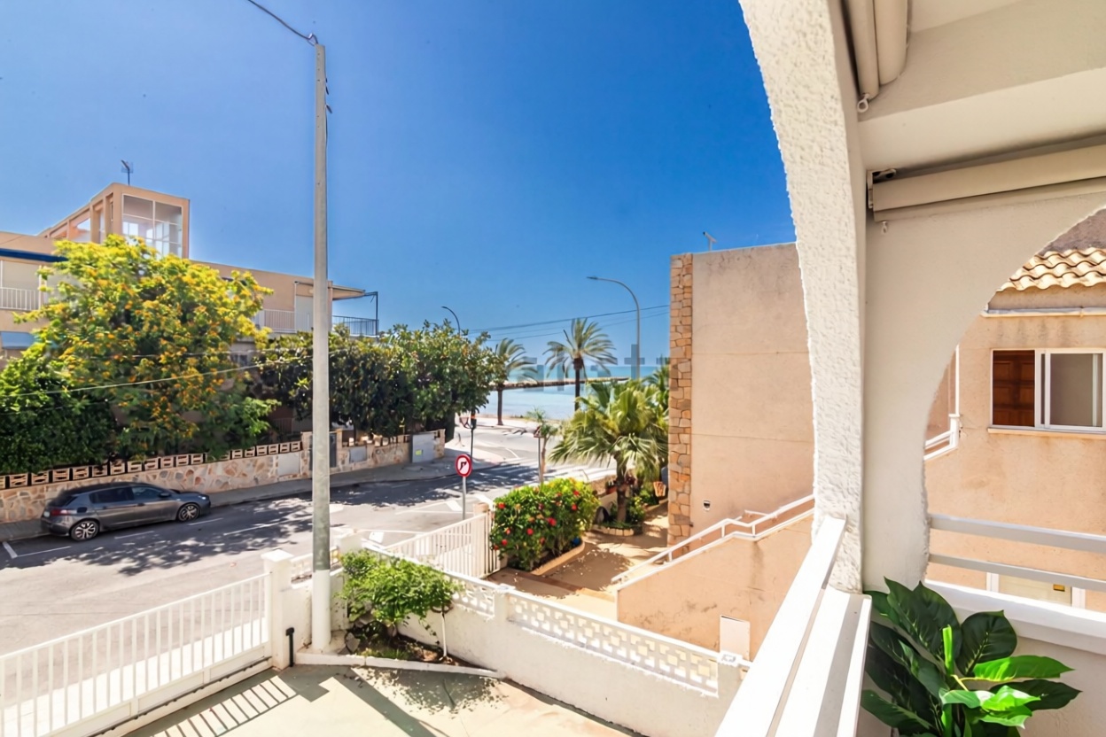 Wohnung in erste Strandlinie in Santa Pola — Meerblick