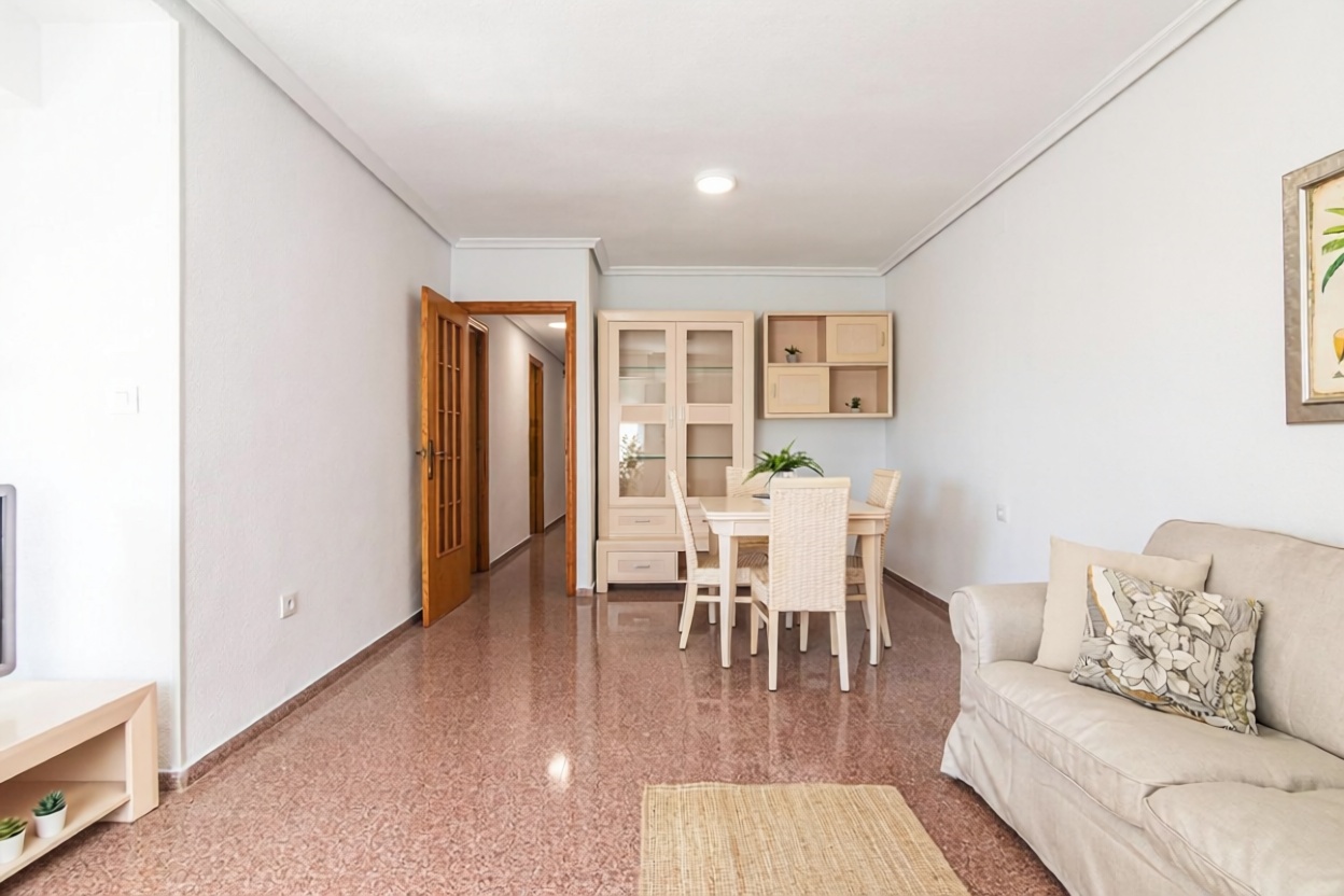 Wohnung in erste Strandlinie in Santa Pola — Wohnzimmer