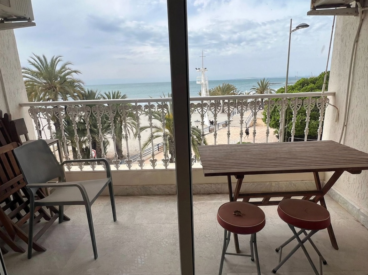 Piso en primera línea de playa en Santa Pola
