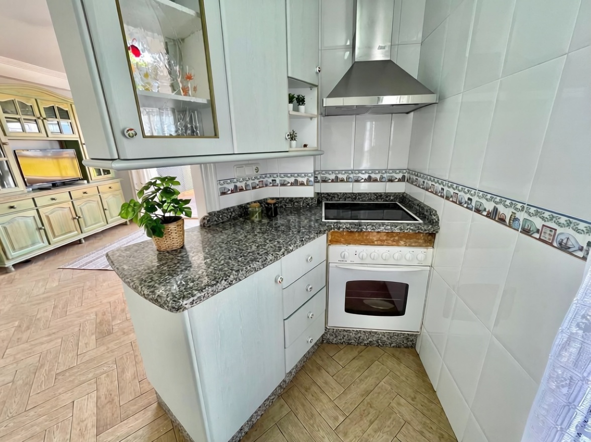 Ático en primera línea de mar en Santa Pola — Cocina