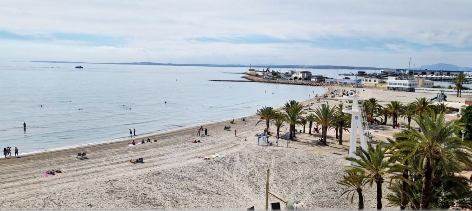 Piso en primera línea de playa en Santa Pola