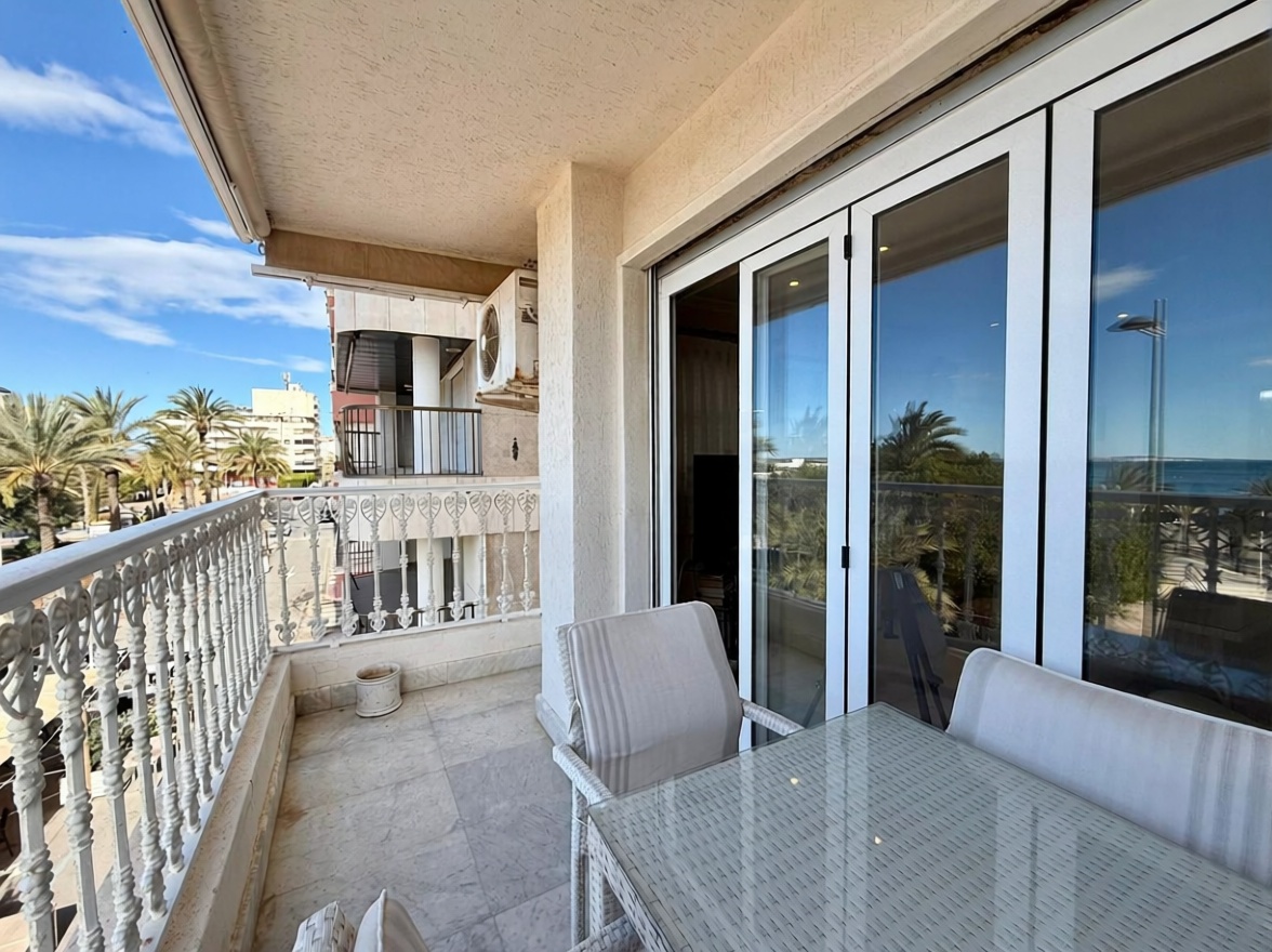 Appartement en première ligne de plage à Santa Pola — Terrasse mer