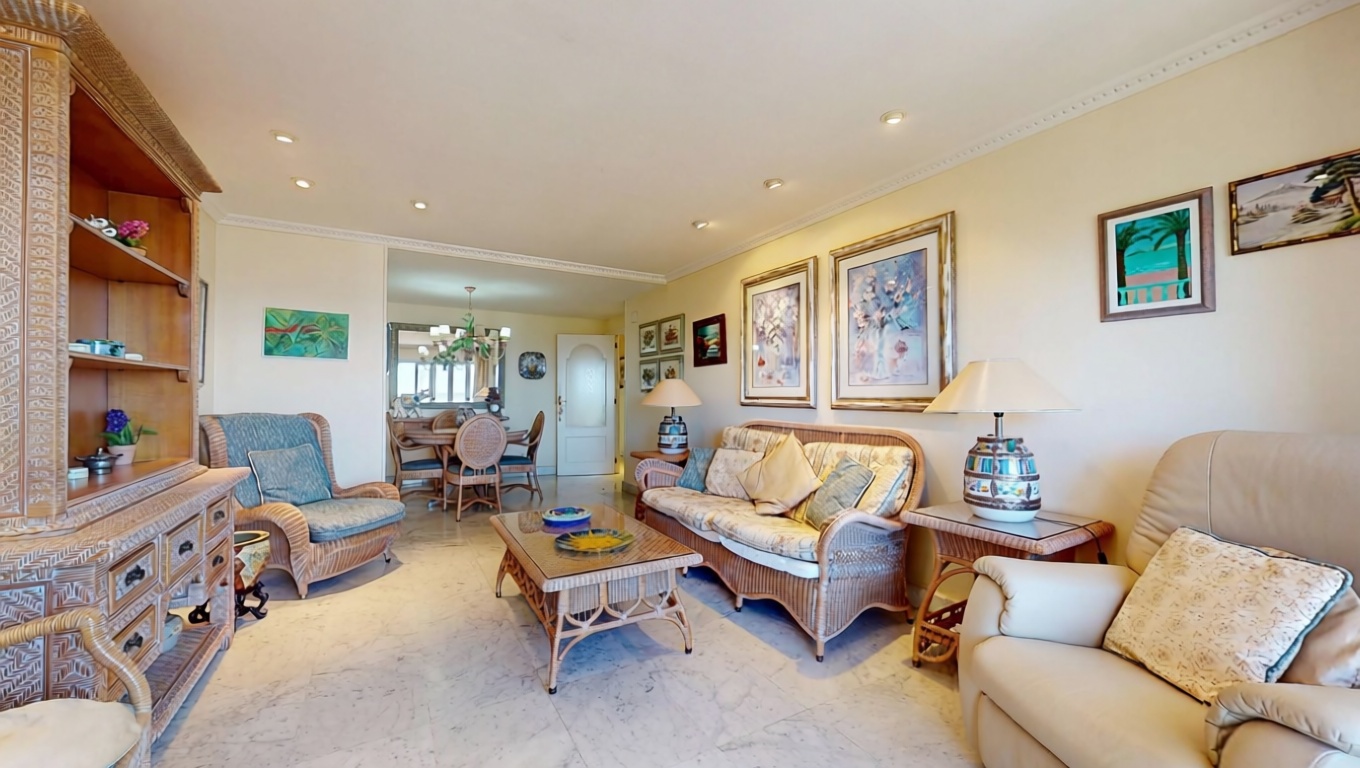 Appartement en première ligne de plage à Santa Pola — Séjour