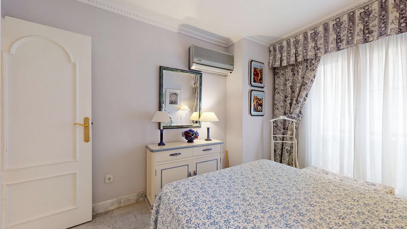 Appartement en première ligne de plage à Santa Pola — Chambre