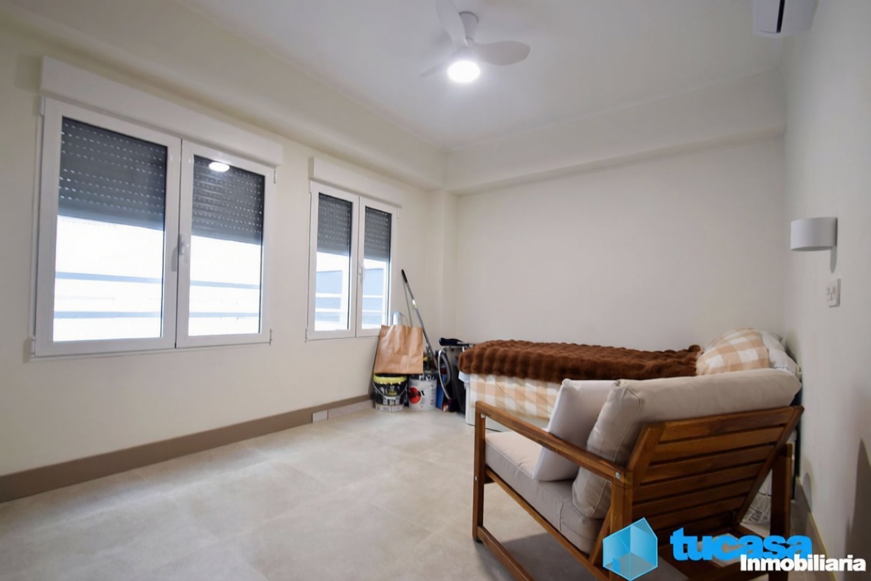 Piso en primera línea de playa en Santa Pola — Terraza mar