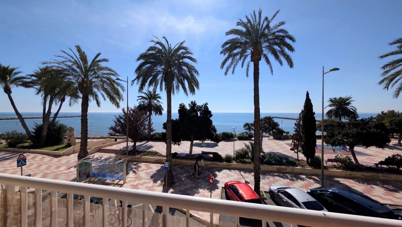Piso en primera línea de playa en Santa Pola