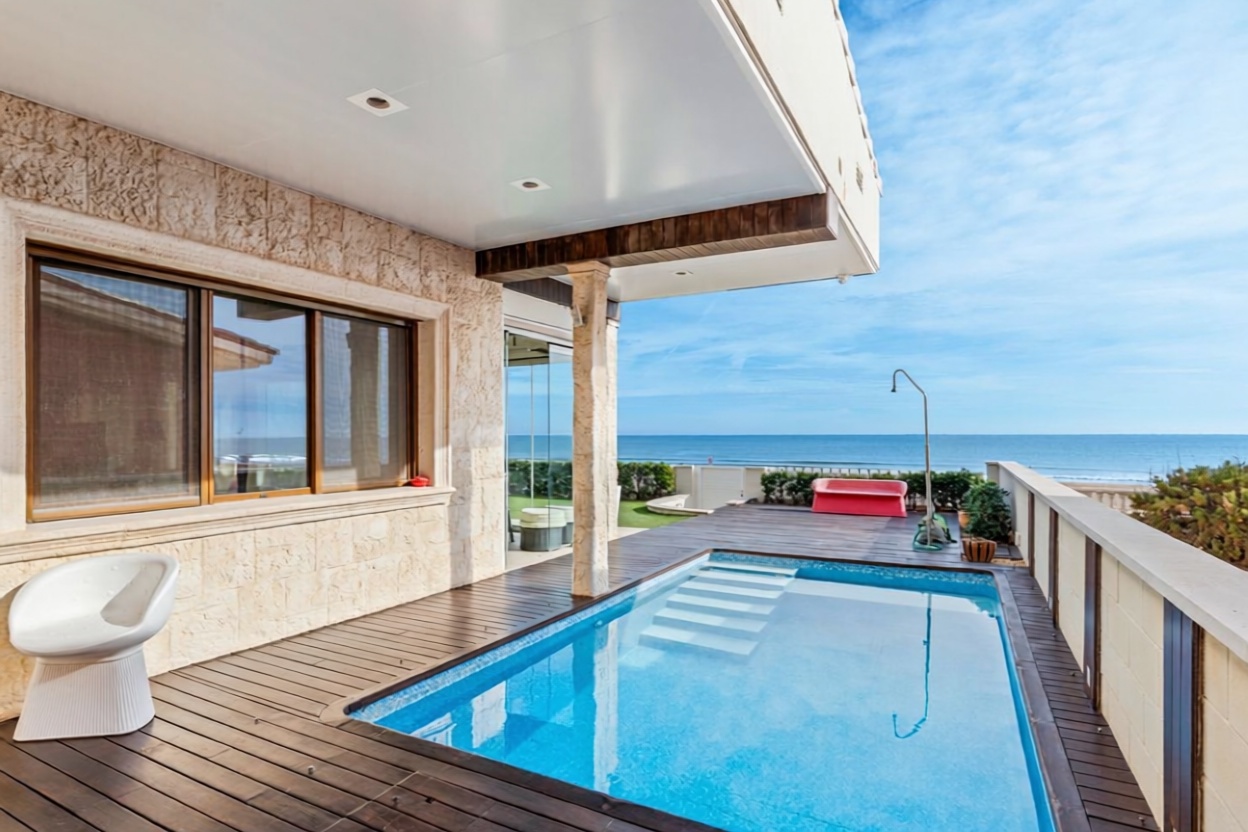 Chalet con acceso directo a playa en Guardamar del Segura