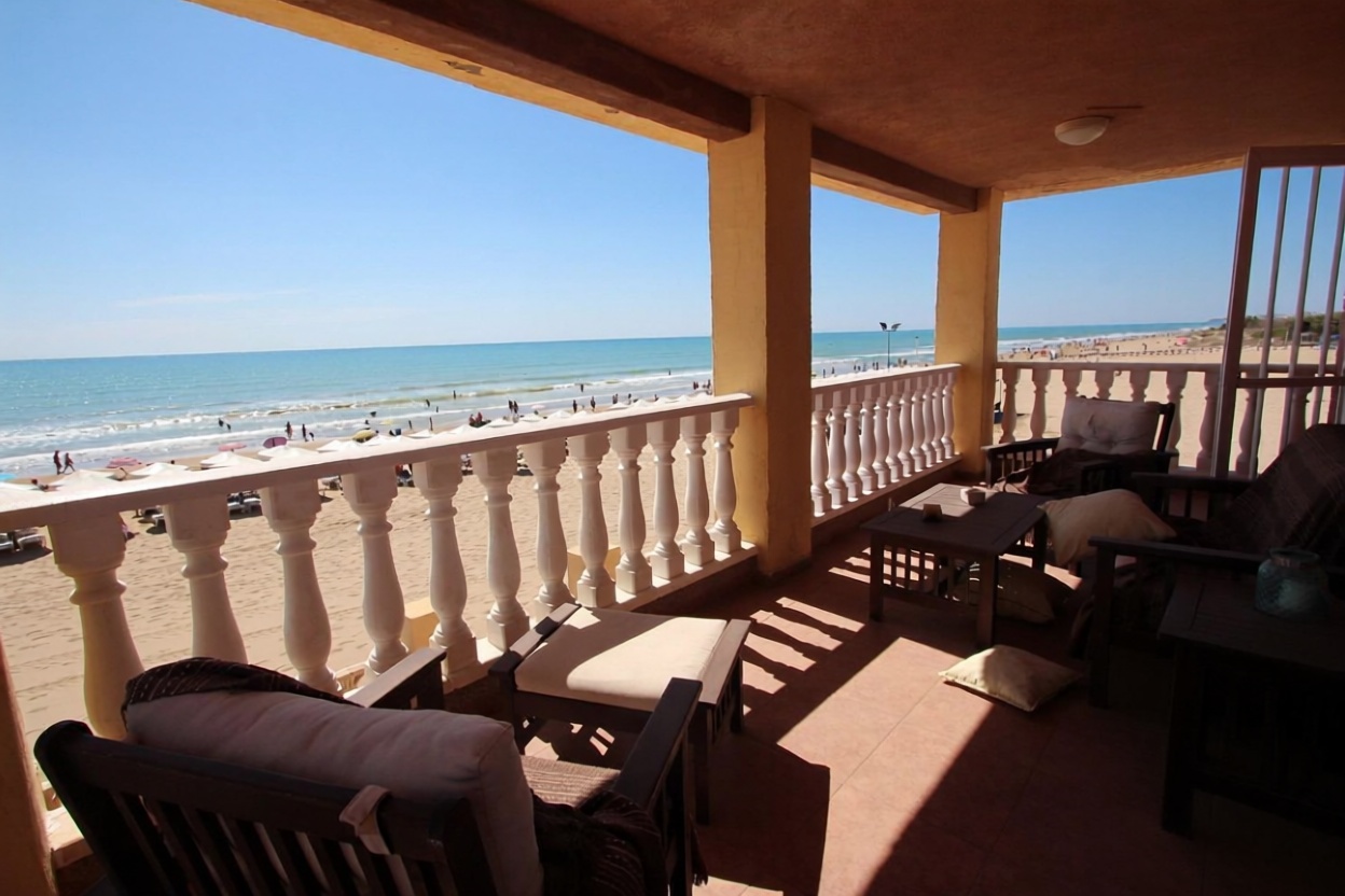 Chalet avec accès direct à la plage à Guardamar del Segura