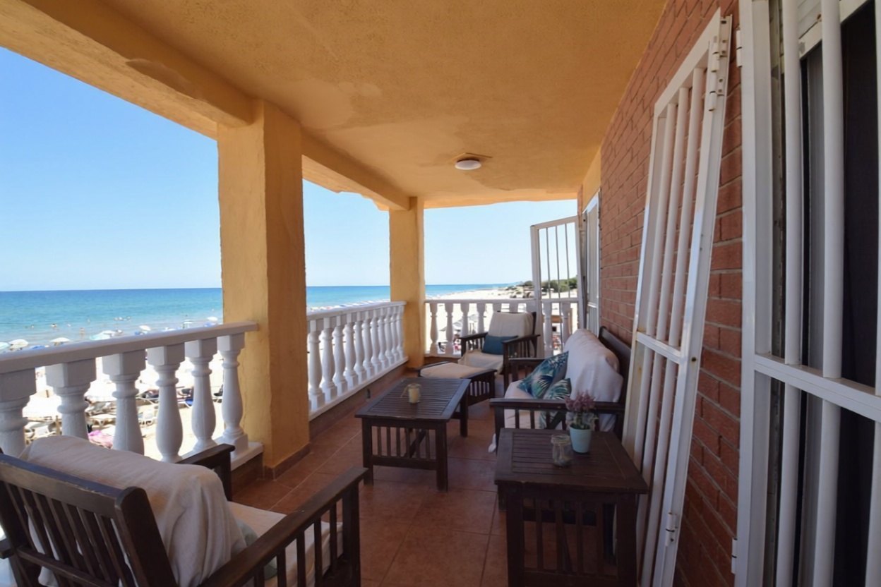 Chalet avec accès direct à la plage à Guardamar del Segura