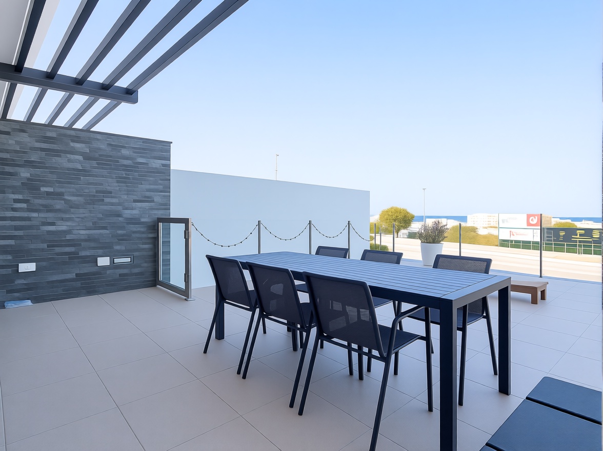 Beachfront flat in Guardamar del Segura — Sea terrace