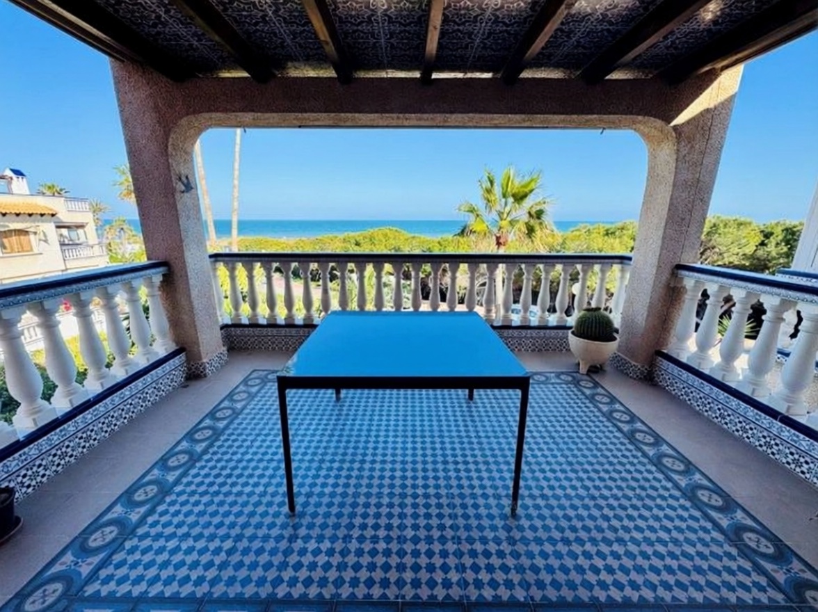 Dúplex en primera línea de playa en Guardamar del Segura — Terraza mar