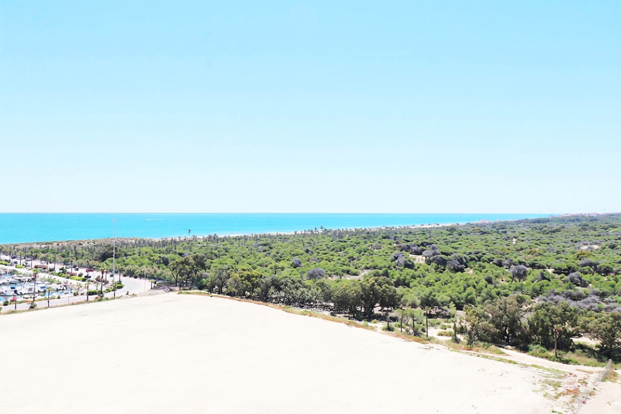Seafront attic in Guardamar del Segura — Sea view