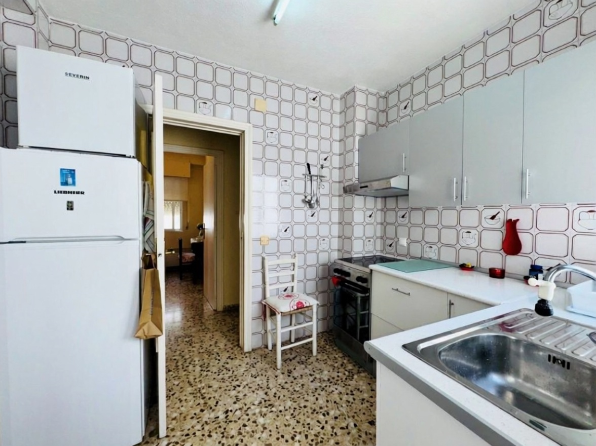Wohnung in erste Strandlinie in Torrevieja — Küche