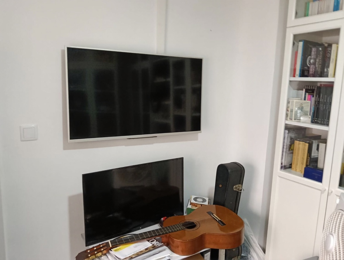 Beachfront flat in Guardamar del Segura — Living room
