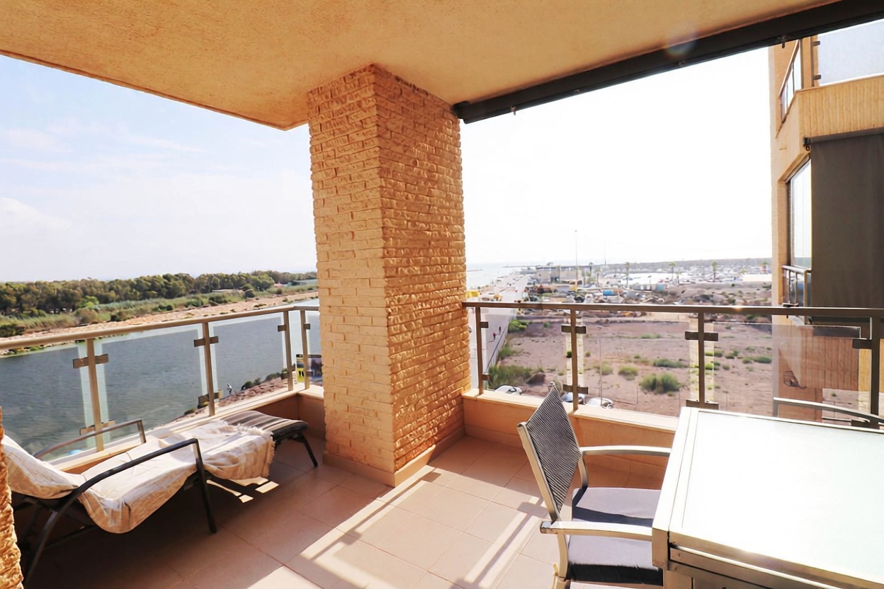 Beachfront flat in Guardamar del Segura