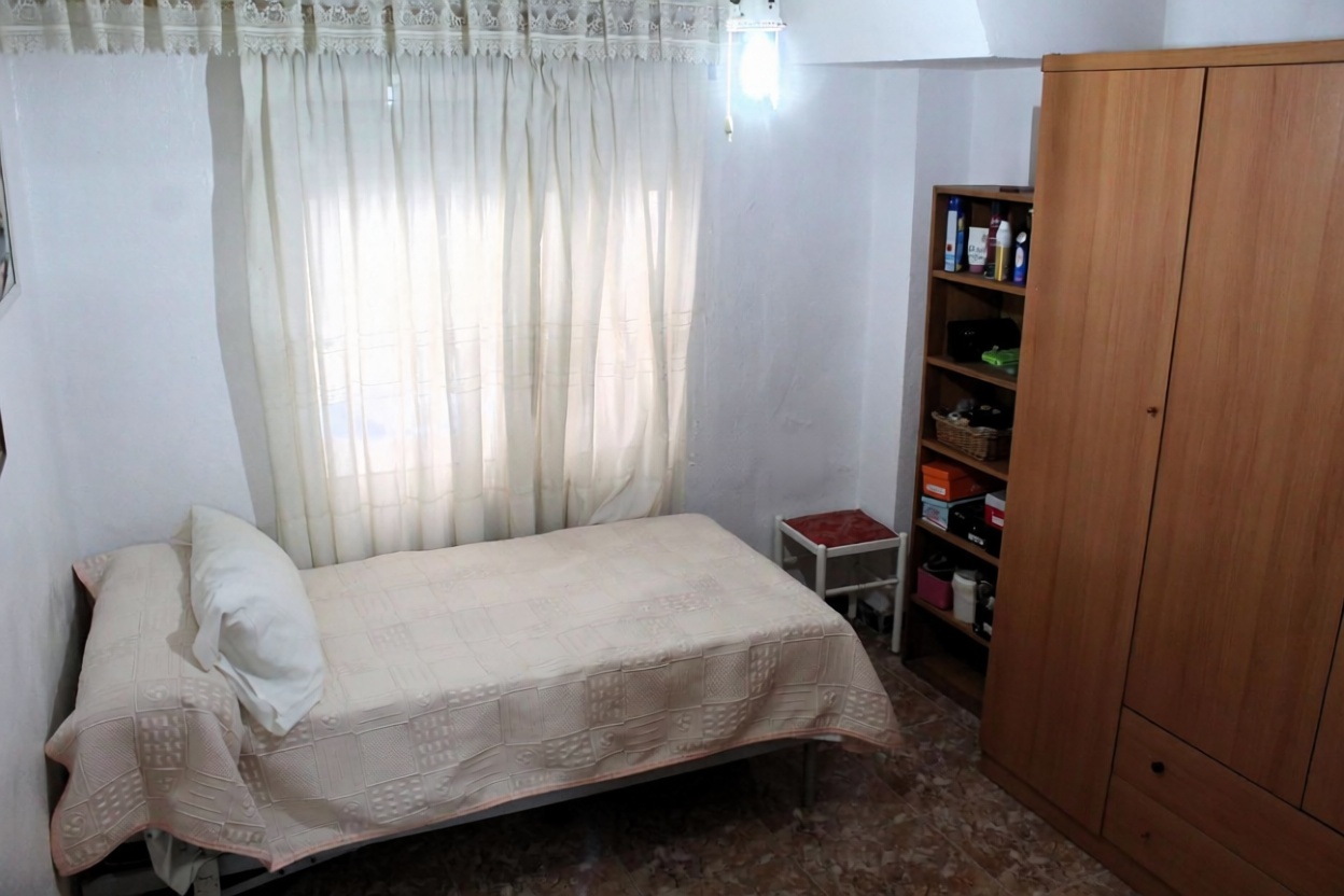 Beachfront flat in Guardamar del Segura — Bedroom