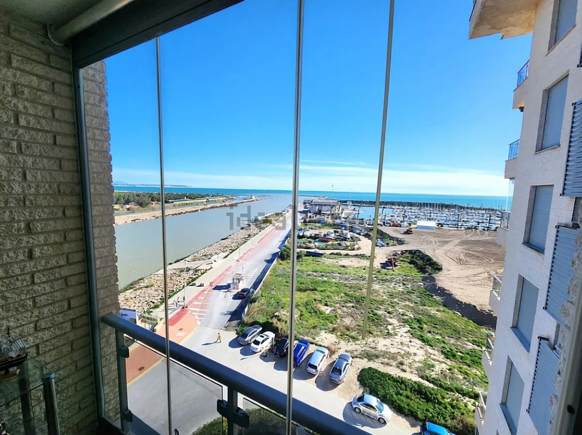 Beachfront flat in Guardamar del Segura — Sea view