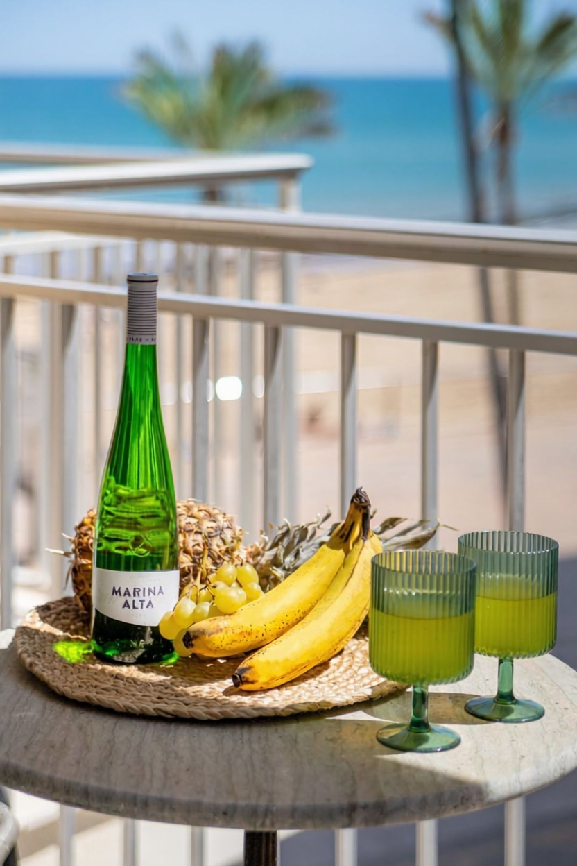 Beachfront flat in Guardamar del Segura — Sea terrace