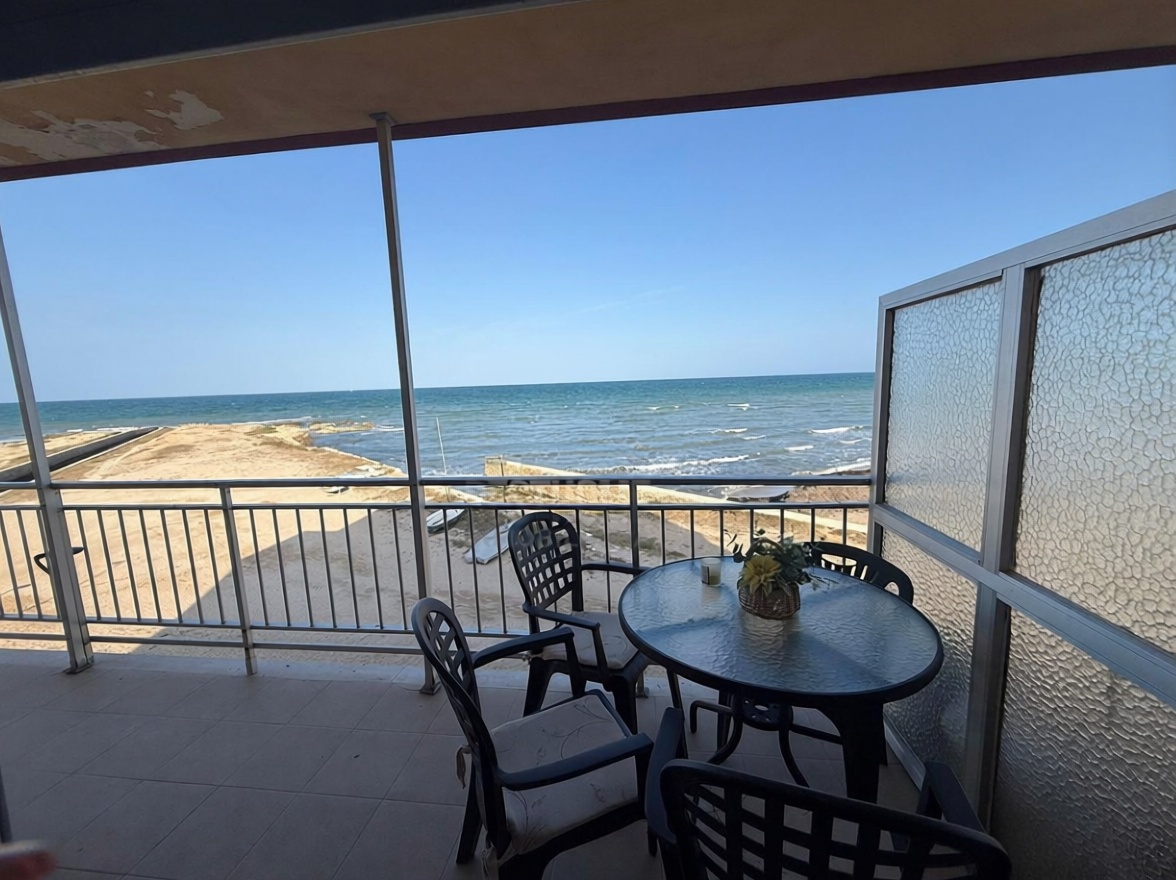 Piso en primera línea de playa en Torrevieja