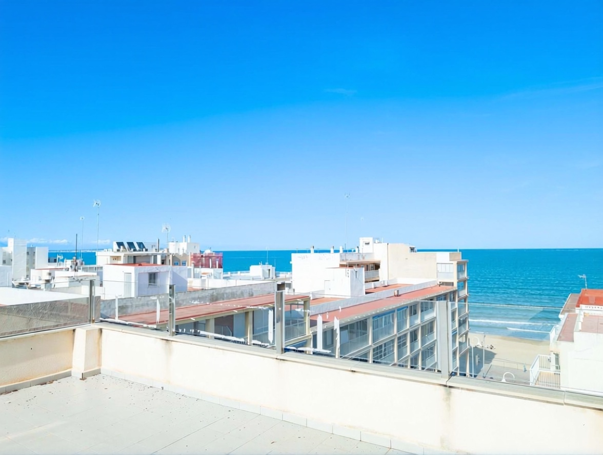 Wohnung in erste Strandlinie in Guardamar del Segura — Meerterrasse