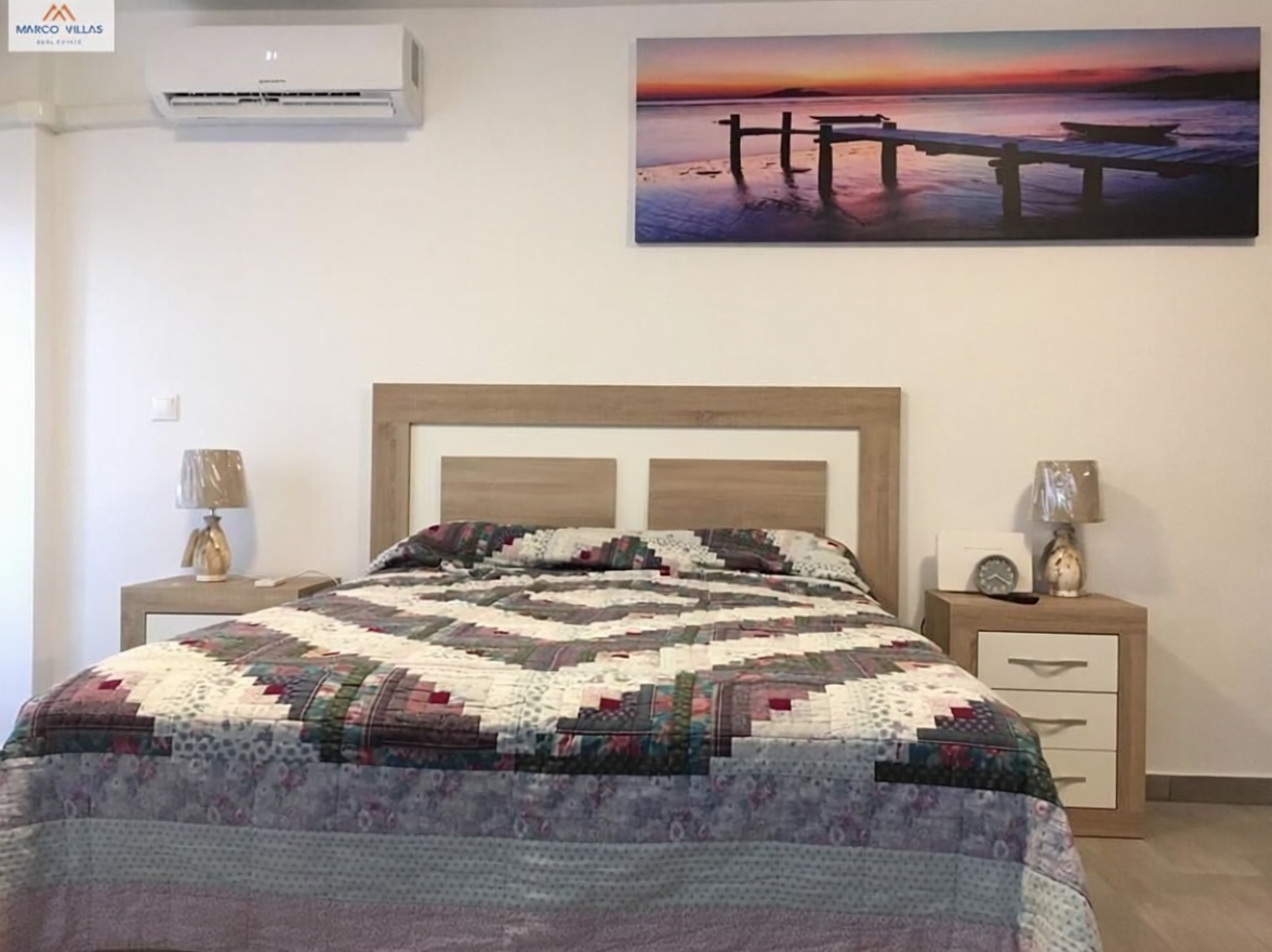 Beachfront flat in Guardamar del Segura — Bedroom