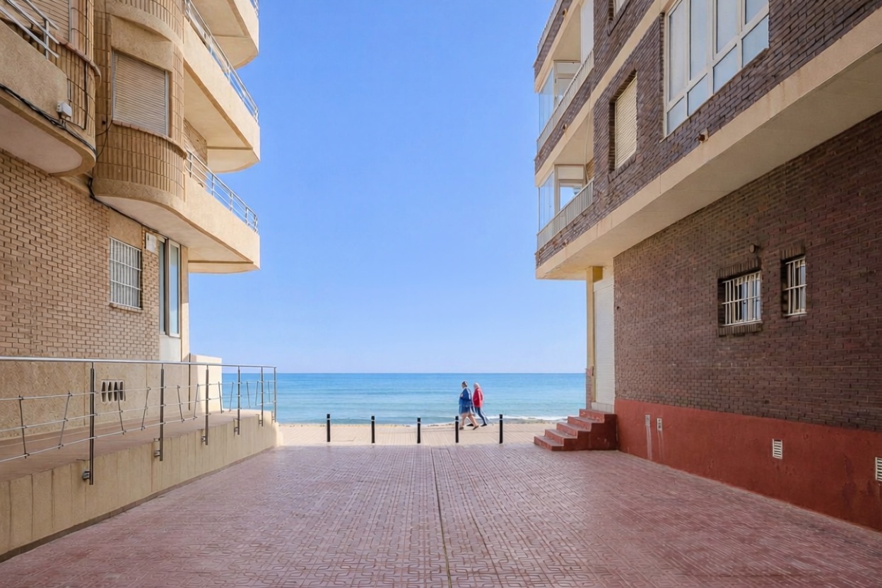 Piso en primera línea de playa en Torrevieja