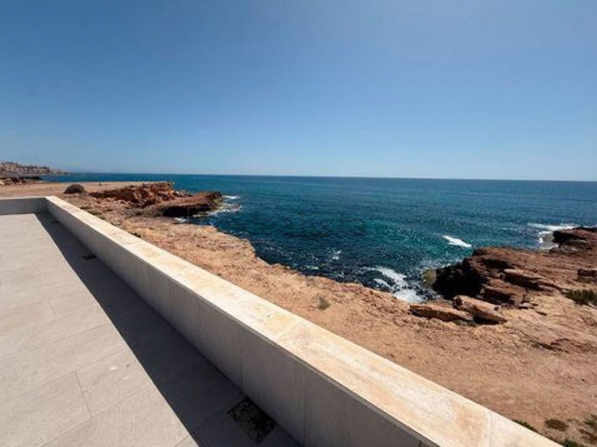 Chalet con acceso directo a playa en Torrevieja — Vista mar