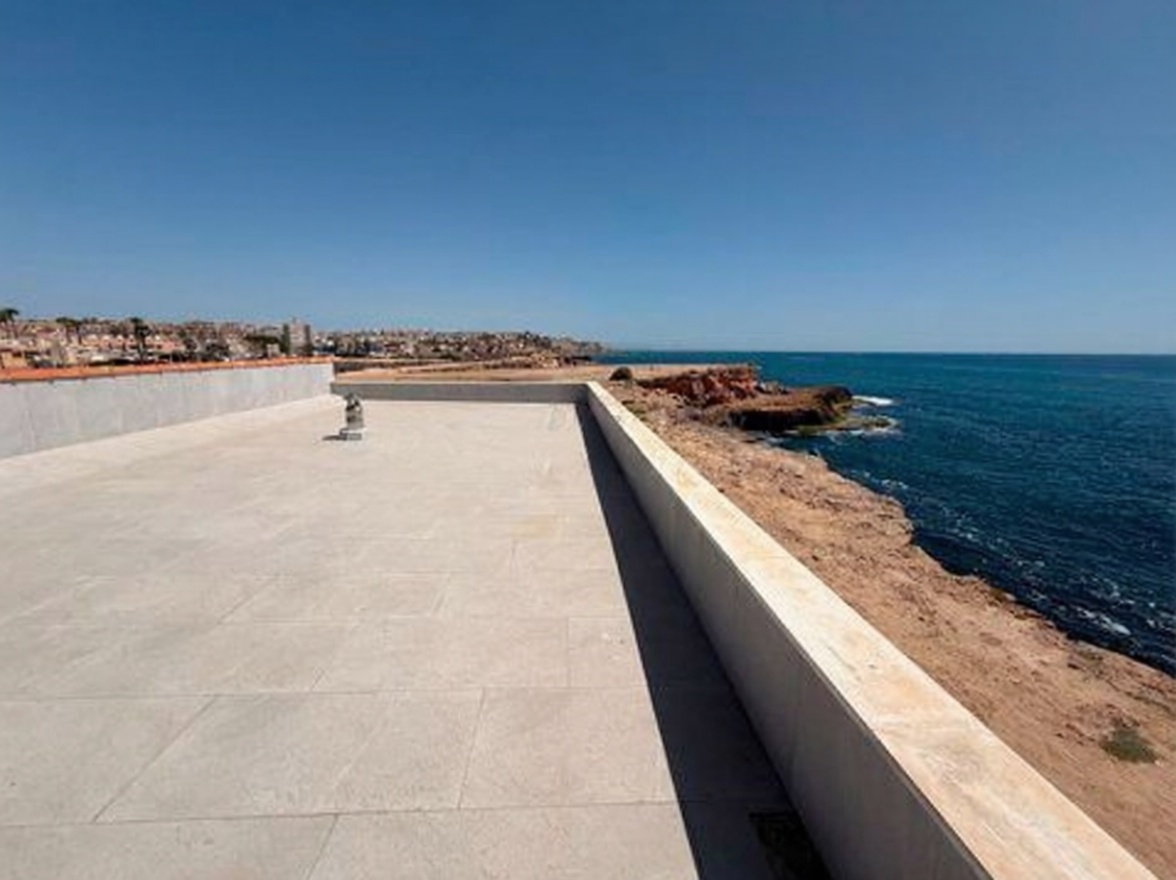 Chalet con acceso directo a playa en Torrevieja — Vista mar