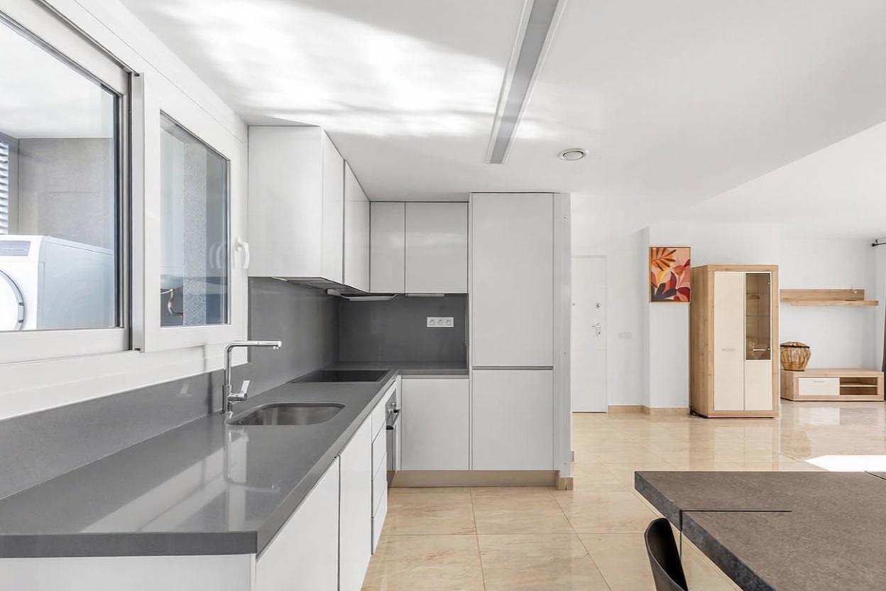 Beachfront flat in Torrevieja — Bedroom