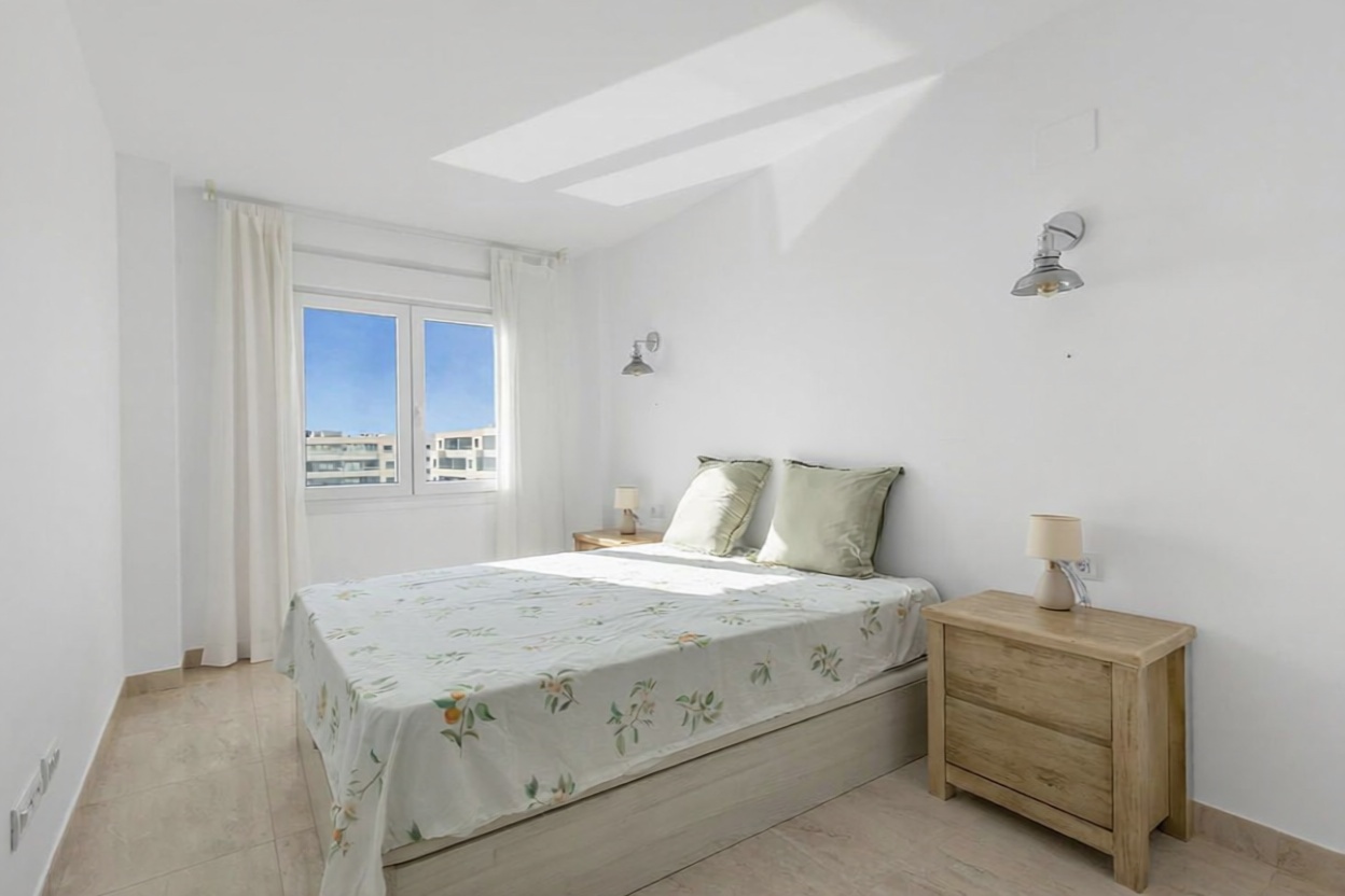 Beachfront flat in Torrevieja — Bathroom