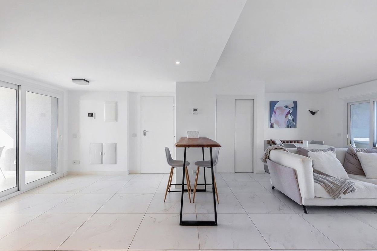 Beachfront flat in Torrevieja — Sea view
