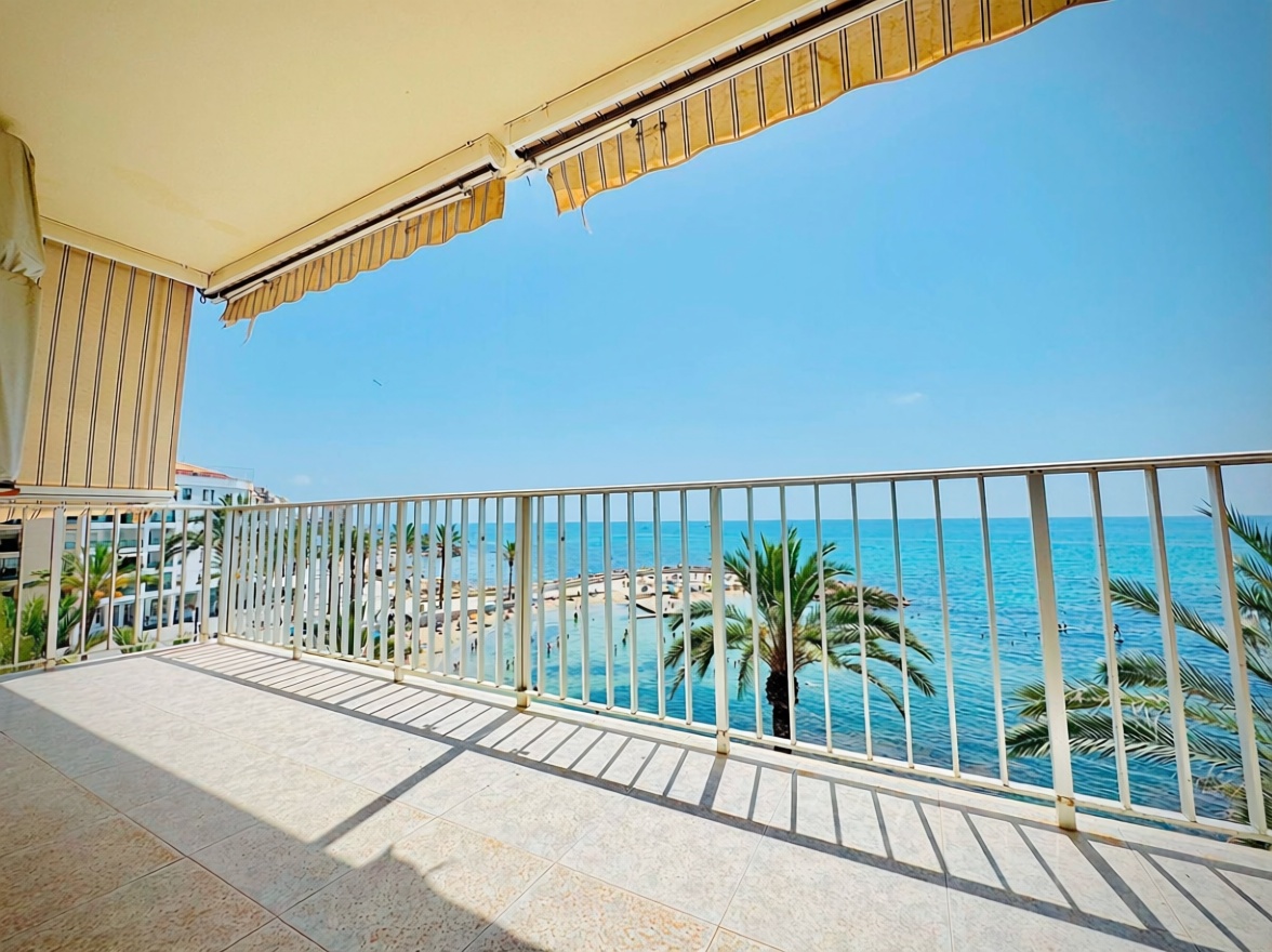 Piso en primera línea de playa en Torrevieja